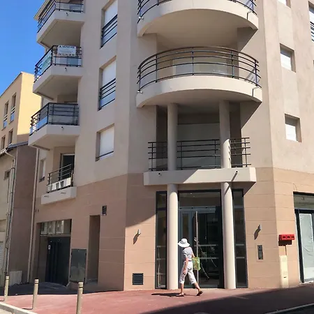 Appt Moderne Vieil 3 Pièc *