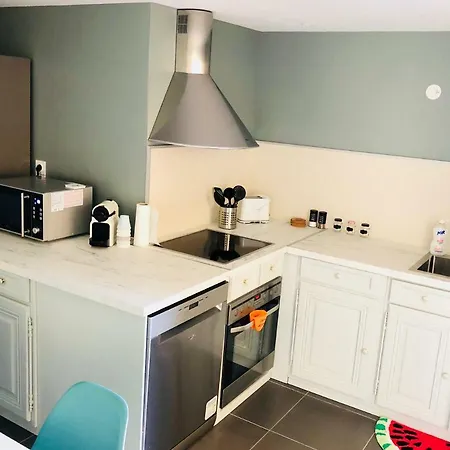 Appt Moderne Vieil 3 Piec Apartment *