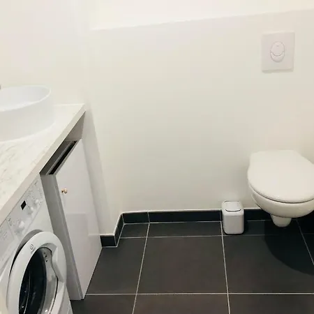 Apartment Appt Moderne Vieil 3 Piec